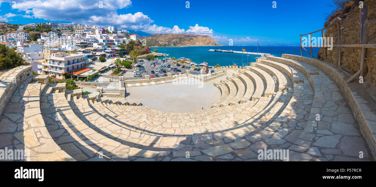 Le village pittoresque d'Agia Galini en Crète du Sud, Grèce Banque D'Images