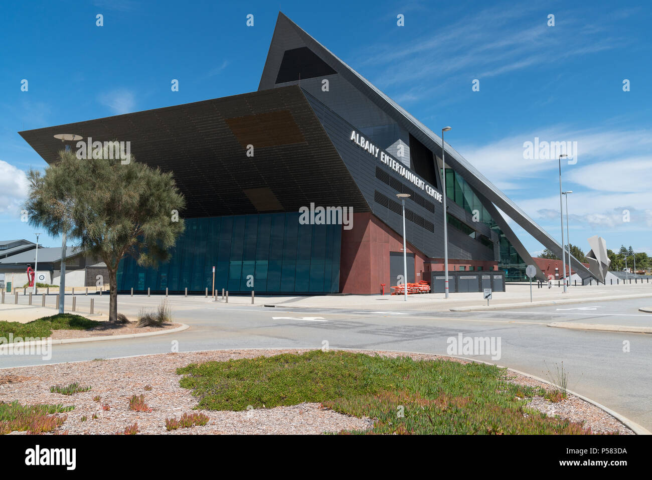 ALBANY, AUSTRALIE - Février 5, 2018 : Centre de loisirs, l'architecture moderne à Albany le 5 février 2018 dans l'ouest de l'Australie Banque D'Images