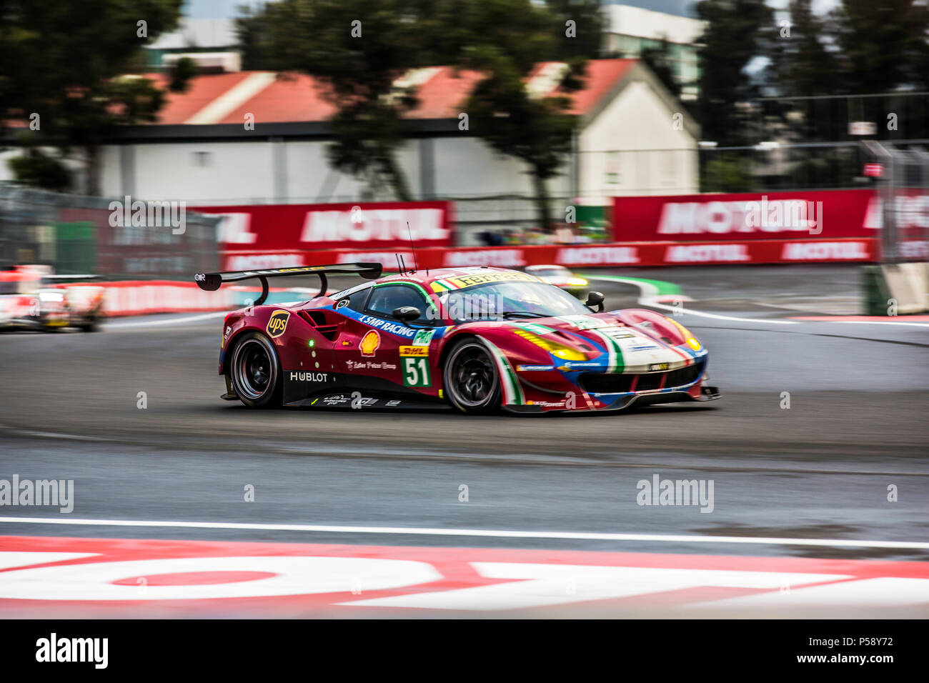 La ville de Mexico, Mexique - 01 septembre 2017 : Autodromo Hermanos Rodriguez. 6h00 du Mexique, la FIA WEC. AF Corse James Calado conducteur ou Alessandro Pier Guidi, menant à la première place de la catégorie LMGT Pro, à la Ferrari 488 GTE No 51, tournant à la libre pratique I. Banque D'Images