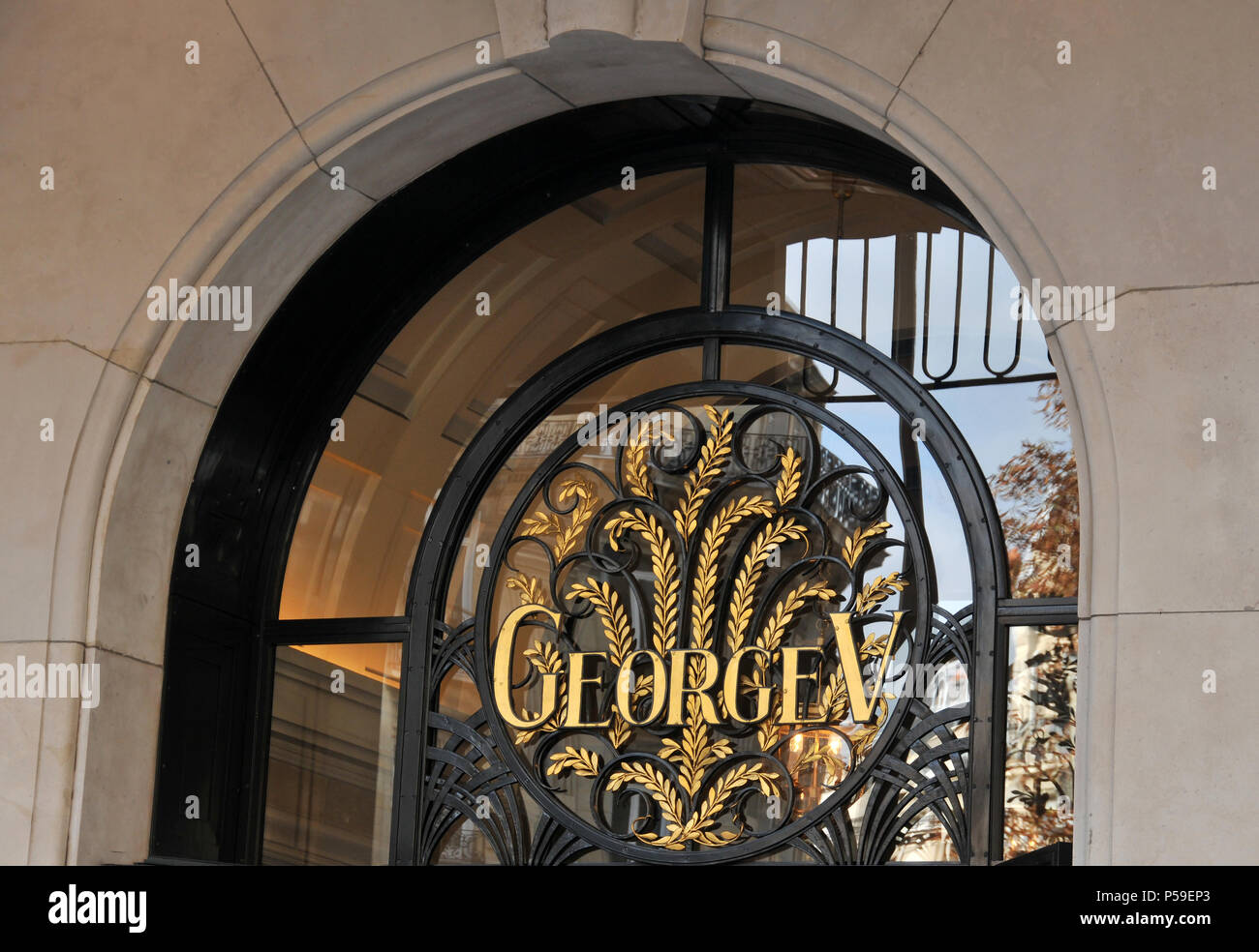 Le Four Seasons Hotel George V, Paris, France Banque D'Images