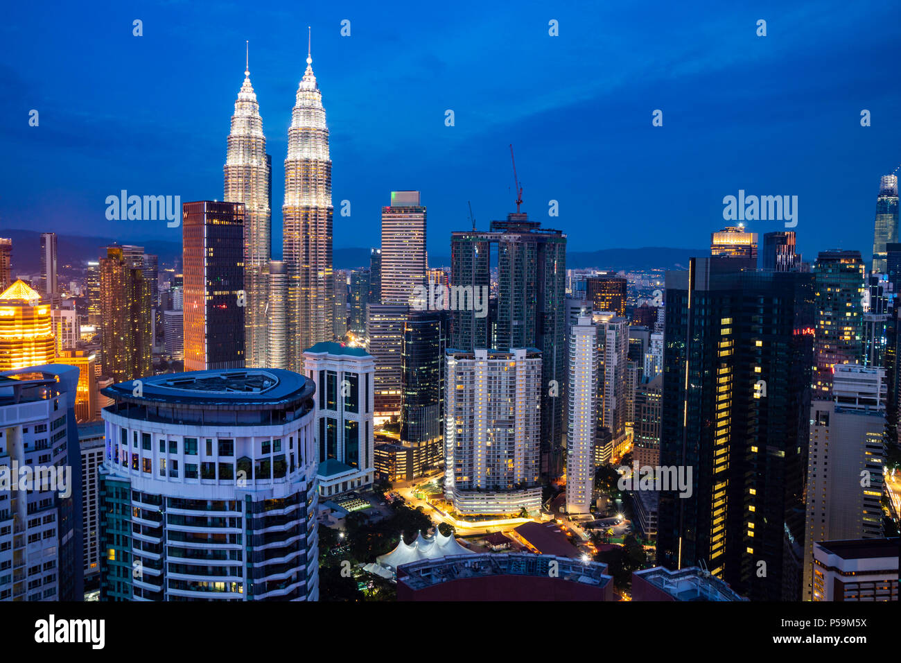 Kuala Lumper city night sky Banque D'Images