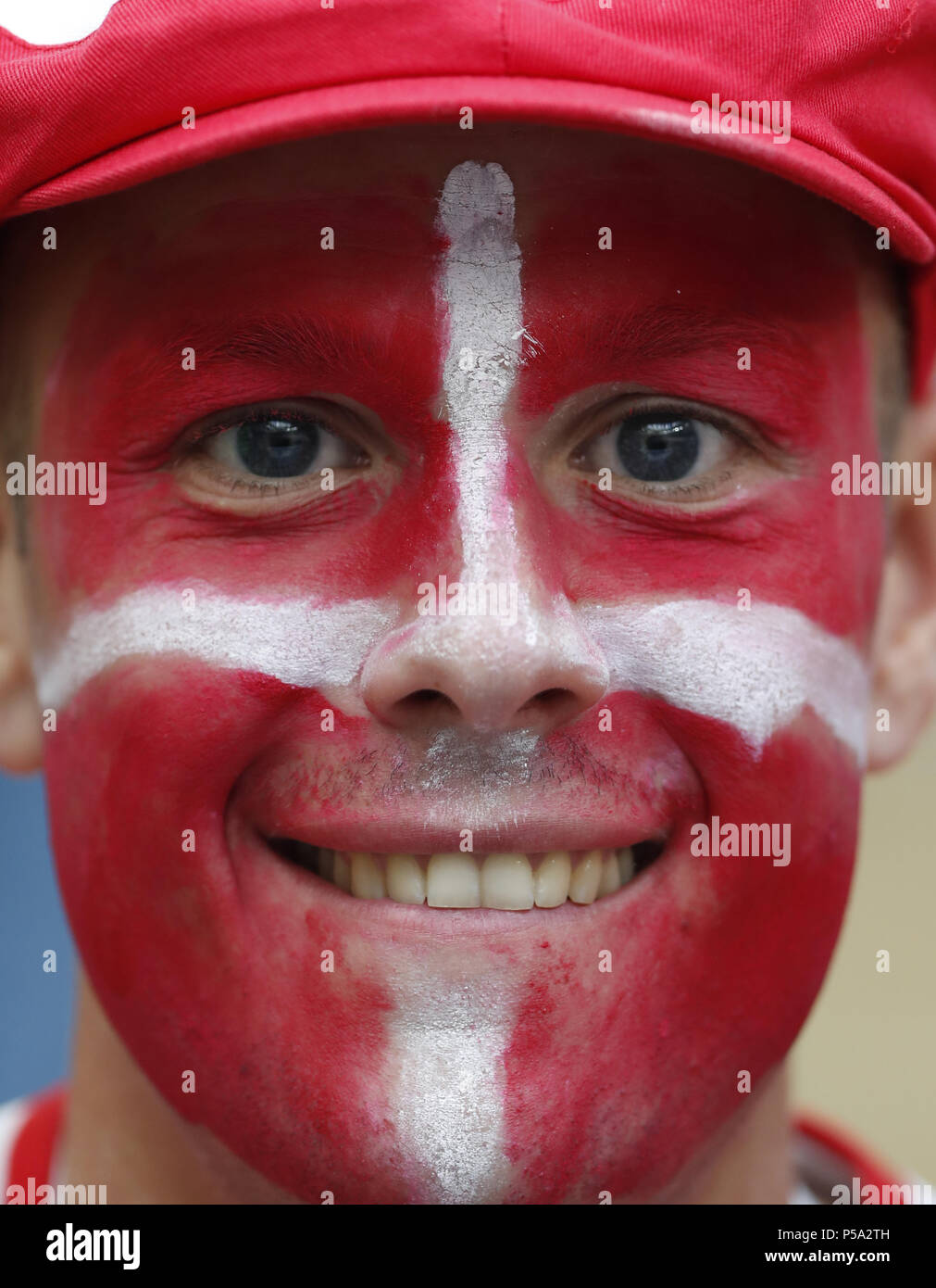 (180626) -- Moscou, 26 juin 2018 (Xinhua) -- un fan de Danemark est perçu avant la Coupe du Monde 2018 groupe C match entre le Danemark et la France à Moscou, Russie, le 26 juin 2018. (Xinhua/Cao Can) Banque D'Images