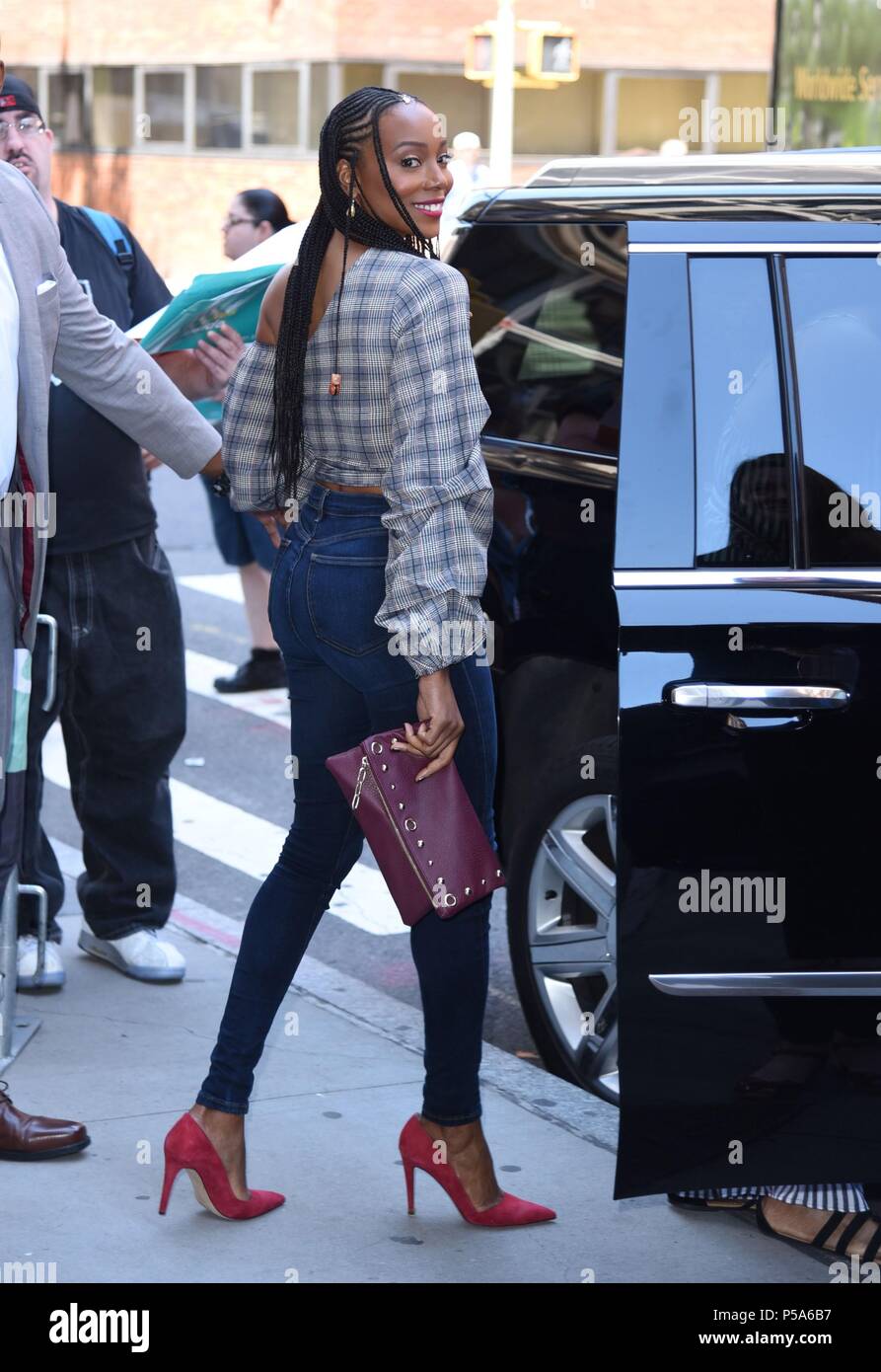 New York, NY, USA. 26 Juin, 2018. Erica Ash, vu à construire ensemble pour promouvoir l'oncle a appelé dehors et environ pour la célébrité Candids - TUE, New York, NY Le 26 juin 2018. Credit : Derek Storm/Everett Collection/Alamy Live News Banque D'Images