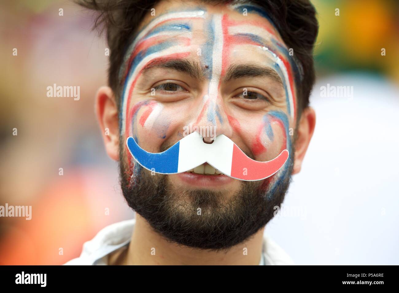 Jun 26th, 2018, Moscou, Russie. Les amateurs de football pendant la Coupe du Monde FIFA 2018 Russie Groupe C match France / Danemark au stade Luzhniki de Moscou. Shoja Lak/Alamy Live News. Banque D'Images