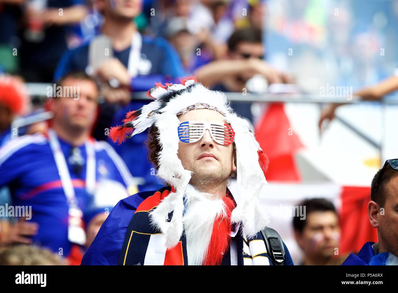 Jun 26th, 2018, Moscou, Russie. Les amateurs de football pendant la Coupe du Monde FIFA 2018 Russie Groupe C match France / Danemark au stade Luzhniki de Moscou. Shoja Lak/Alamy Live News. Banque D'Images