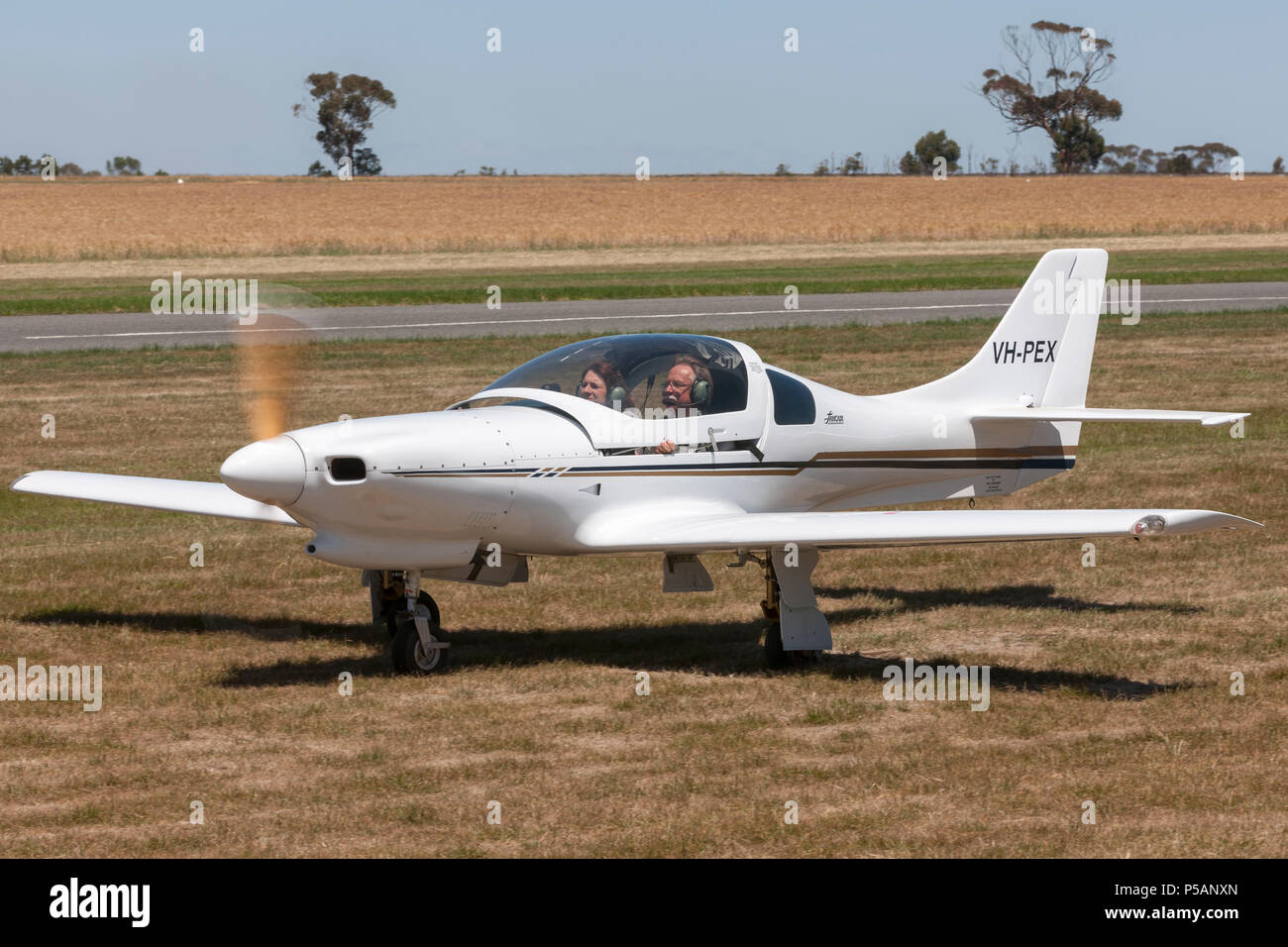 Lancair 235 kit construit des avions légers à moteur unique VH-PEX. Banque D'Images