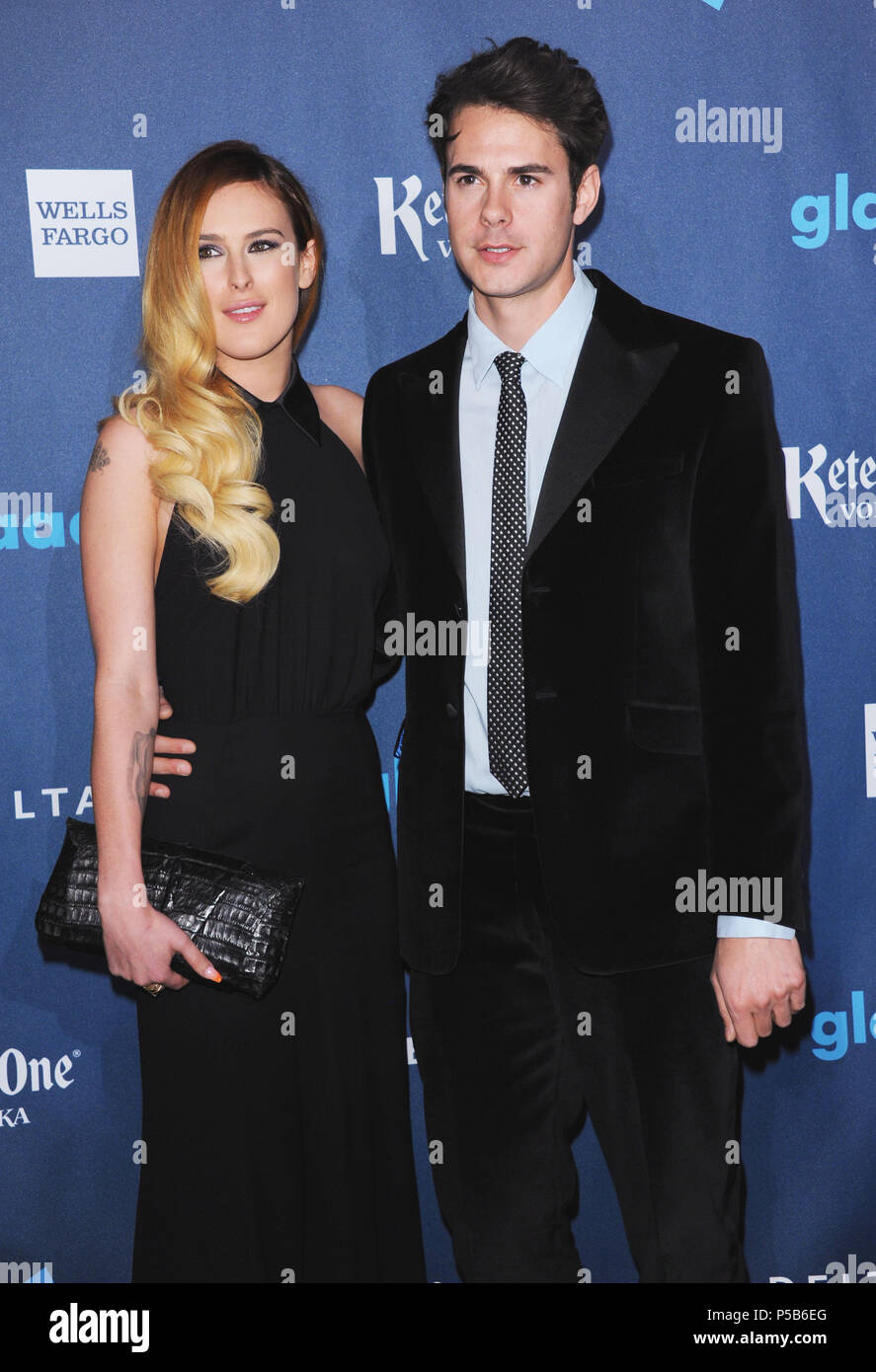 Rumer Willis, Jayson Blair arrivant à la 24e conférence annuelle de GLAAD Media Awards à l'hôtel JW Marriott. à Los Angeles.Rumer Willis, Jayson Blair 110 ------------- Red Carpet Event, Vertical, USA, Cinéma, Célébrités, photographie, Bestof, Arts, Culture et divertissement, Célébrités Topix fashion / Vertical, Best of, événement dans la vie d'Hollywood, Californie - Tapis rouge et en backstage, USA, Cinéma, Célébrités, cinéma, télévision, Célébrités célébrités musique, photographie, Arts et culture, Bestof, divertissement, Topix, verticale de la famille de l'année , 2013, enquête tsuni-Gamma@US Banque D'Images