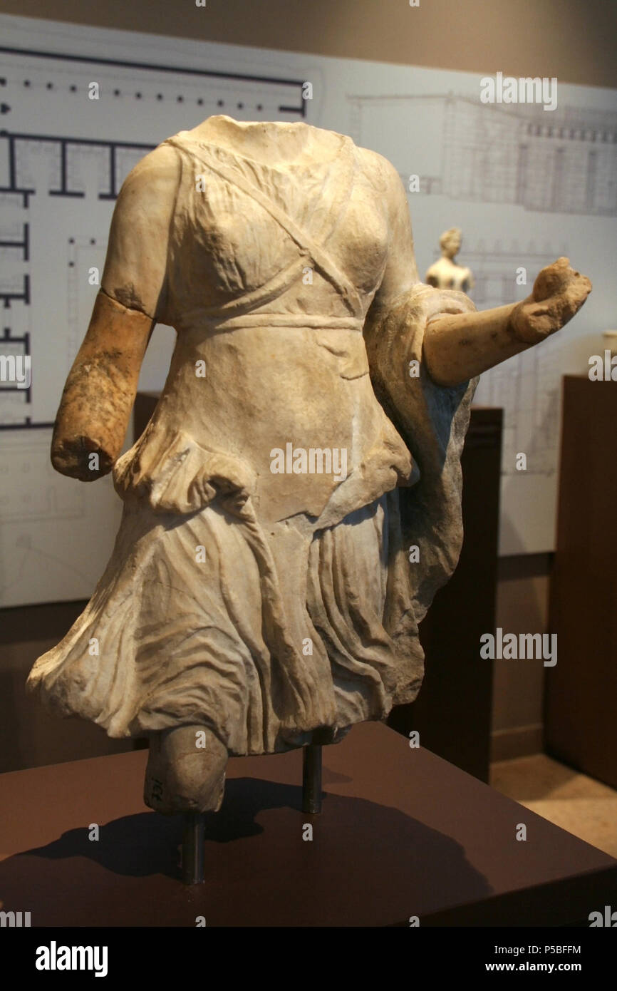 Statue d'Artémis Kynigetis tournant du 4/3ème siècle BC. N/A 233 Brauron - Statue d'Artémis Kynigetis Banque D'Images