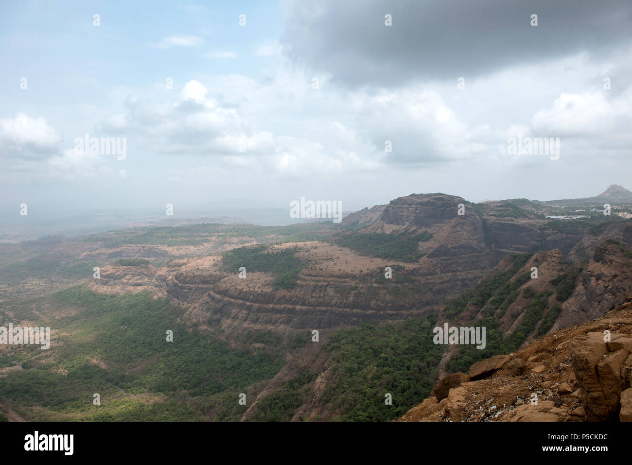 Belle vue sur la montagne en été jours Lonavala Banque D'Images