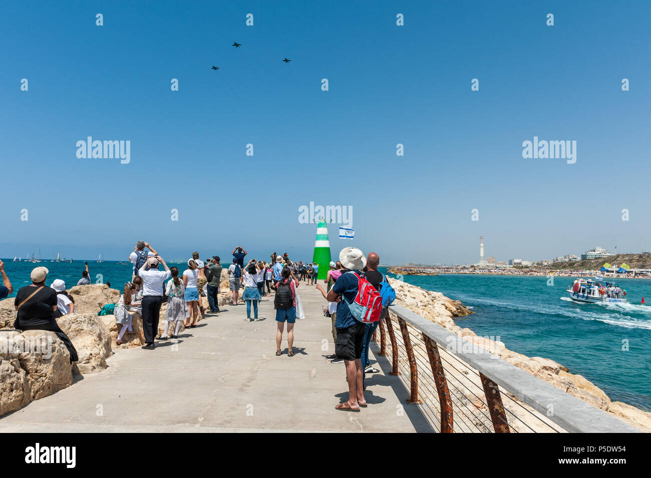 Israël, Tel Aviv - 19 Avril 2018 : Célébration du 70e jour de l'indépendance d'Israël - Yom Ha'atsmaout - airshow de de l'air israélienne Banque D'Images