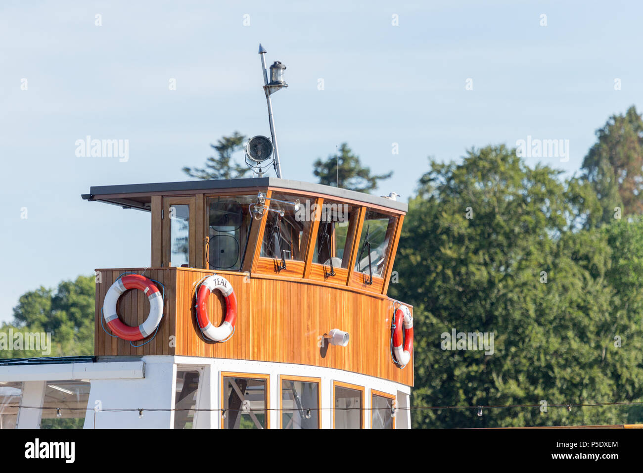 Le MV de sarcelles, sur le lac de Windermere Cruiser Flotte, attaché à l'embarcadère à Bowness-On-Windermere dans le Lake District National Park Banque D'Images