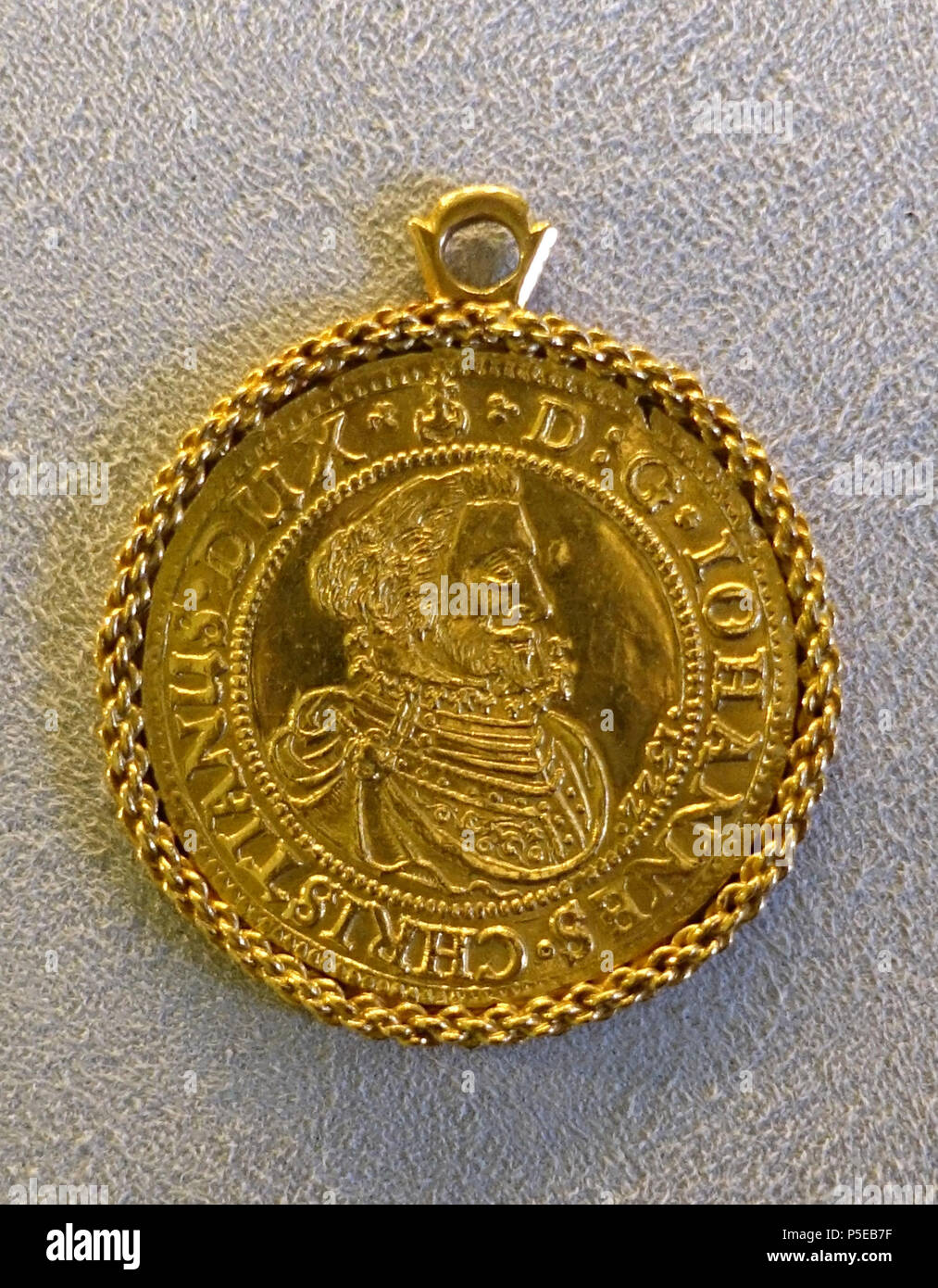 N/A. Anglais : Exposition dans le Bode-Museum, Berlin, Allemagne. Ce travail est dans le parce que l'artiste est mort il y a plus de 100 ans. La photographie était permise dans le musée sans restriction. 12 novembre 2014, 09:18:45. Daderot 394 ducats, Liegnitz et Brieg, Johann Christian Furst, 1622 - DSC02670 - Bode-Museum Banque D'Images