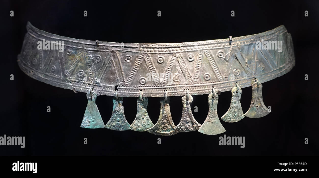 185 La courroie de la tombe d'une femme de Steinheim, suis Albbuch, Kreis Heidenheim, 7e-6e siècle avant J.-C., bronze - Landesmuseum Württemberg, Stuttgart - Allemagne - DSC02814 Banque D'Images