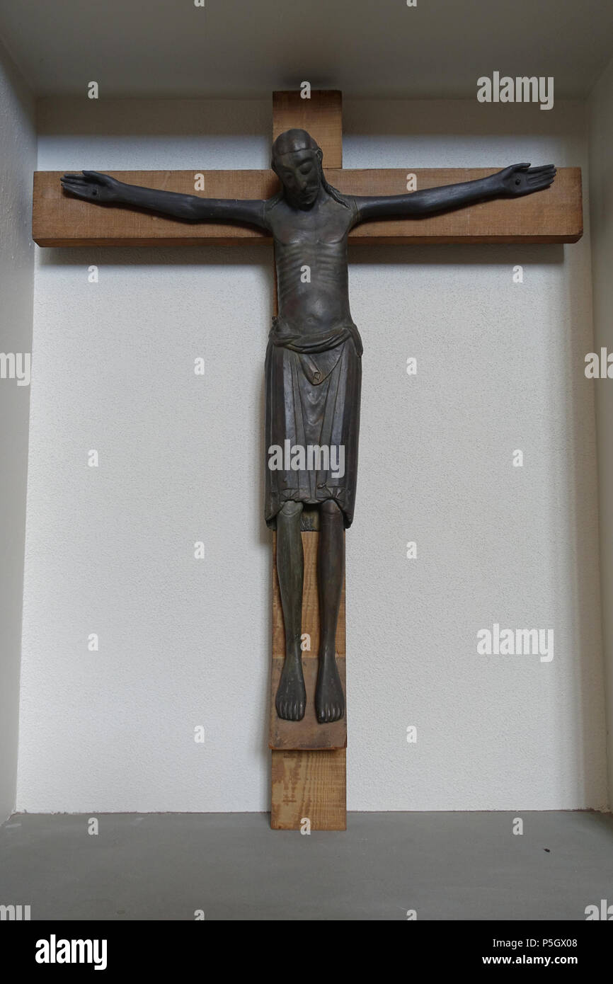 N/A. Français : pièce à Adolphus Busch Hall - l'Université de Harvard, Cambridge, Massachusetts, USA. 27 mai 2017, 11:43:11. Daderot 241 Crucifix en bronze, église paroissiale de Werden (Allemagne), ch. 1060, c. réplique en plâtre 1930 - Adolphus Busch Hall - l'Université de Harvard - DSC05732 Banque D'Images