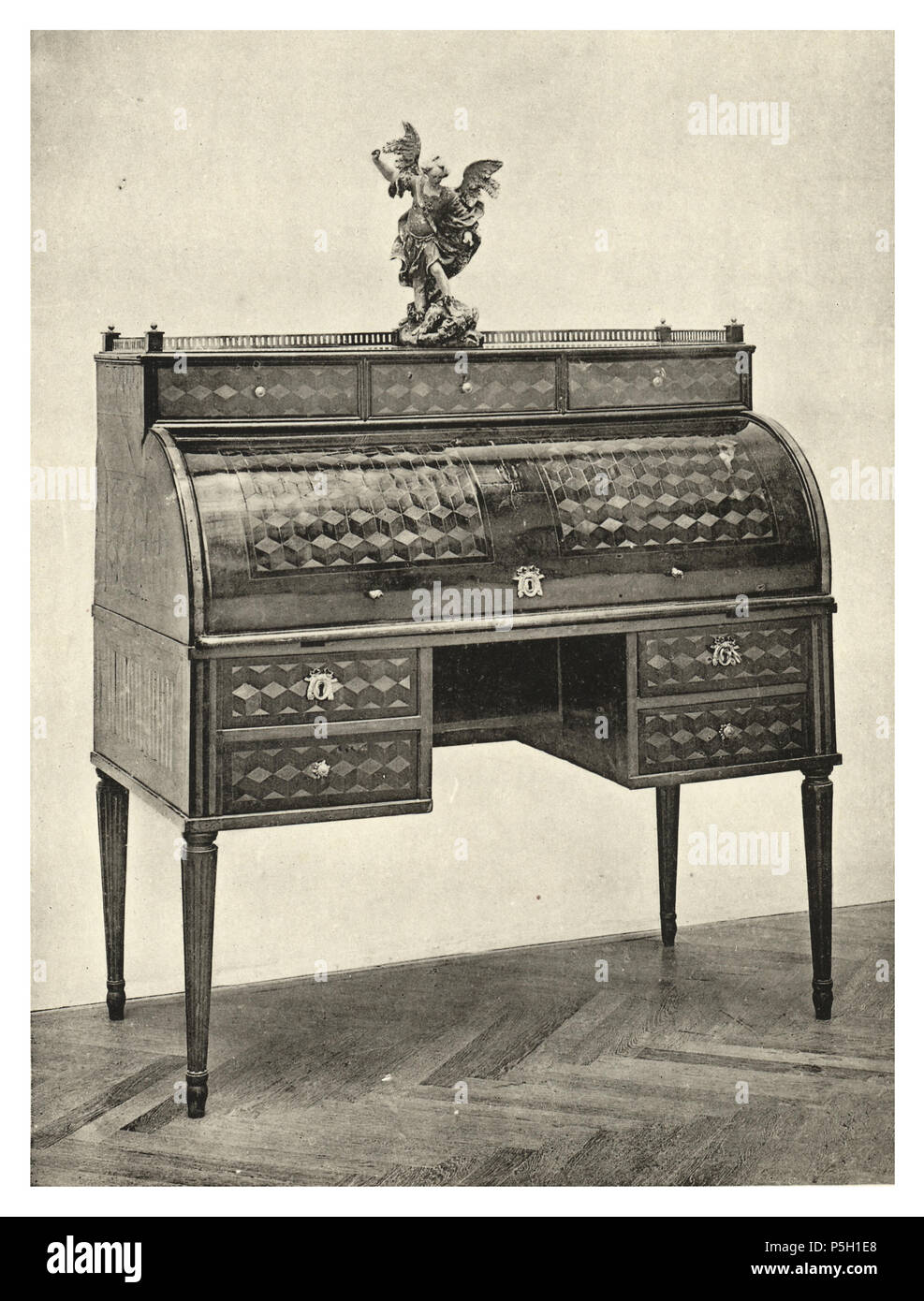 N/A. Anglais : intérieur Josephinism - marqueterie 24. L'Autriche ; c. 1780. Deutsch : BUREAU, rötlichem Nussholz mit furniert, poliert. Dans Würfelmuster Intarsia : Birke, Eibe und dunklem Nussholz. Zylinderverschluss. Scanprojekt Bundesdenkmalamt Österreich ce scan ou ce fichier PDF a été créé au sein de l'Autrichien -project Denkmalpflege Österreich (en allemand seulement) appuyé par l'Allemagne et l'Autriche dans le cadre de la communauté-projet visant à recueillir les documents issus de la bibliothèque du patrimoine Monuments historiques de l'Autriche. Ce document décrit ou illustre un objet qui se trouve en Autriche aujourd'hui. Textes Banque D'Images