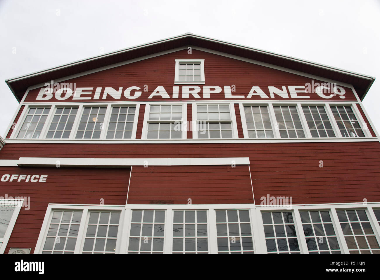 "La Grange rouge" d'usine de Boeing, au Musée de l'aviation, d'une salle de l'air et de l'espace au King County Int. (L'aéroport de Boeing Field). Banque D'Images