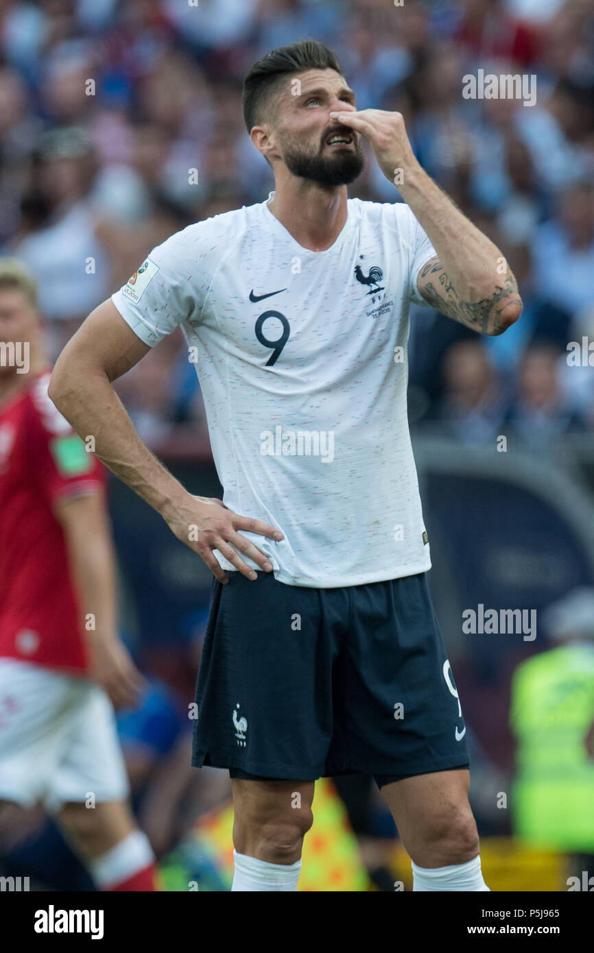 Moscou, Russie. 26 Juin, 2018. Olivier GIROUD (FRA) touche le nez, la moitié de la figure, la moitié de la figure, portrait, geste, geste, frustratedriert hastiertatedet, frustré,, pensivement, pensée, Danemark (DEN) - France (FRA) 0 : 0, premier tour, groupe C, 37, Jeu sur 26.06.2018 à Moscou ; Coupe du Monde de Football 2018 en Russie à partir de la 14.06. - 15.07.2018. Utilisation dans le monde entier | Credit : dpa/Alamy Live News Banque D'Images