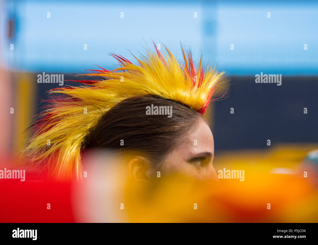 23 juin 2018, Frankfurt am Main, Allemagne : Coupe du Monde 2018, Football : l'Allemagne contre la Suède , tour préliminaire, groupe F, 2e journée de championnat. Des fans allemands sont à l'avant pour l'affichage public de la Coupe du Monde de football dans la Commerzbank-Arena avec. Photo : Andreas Arnold/dpa Banque D'Images