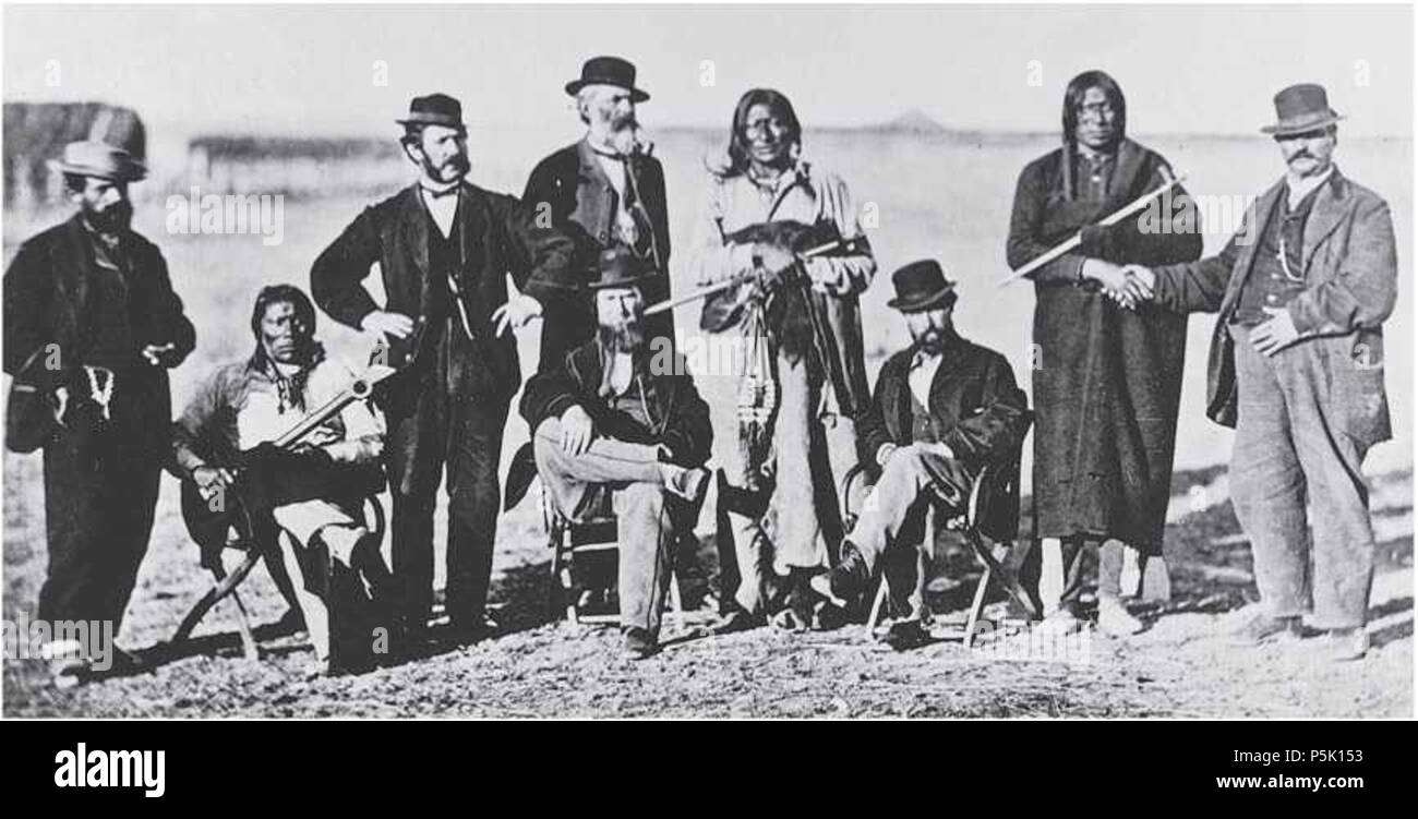 N/A. Anglais : chefs Lakota avec S. U. commissaires de paix au cours de la négociation de la Traité de Fort Laramie de 1868 . 1868. Alexander Gardner (probablement 1821 - 1882), qui a accompagné la Commission de la paix en tant que photographe 30 1868 Commission de la paix, Lakota, Fort Leramie Banque D'Images