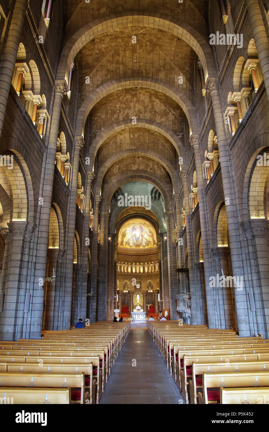 Intérieur de la cathédrale de Saint Nicolas à Monaco-Ville, Monaco. Il a été construit en 1875-1903 et consacrée en 1911. Banque D'Images