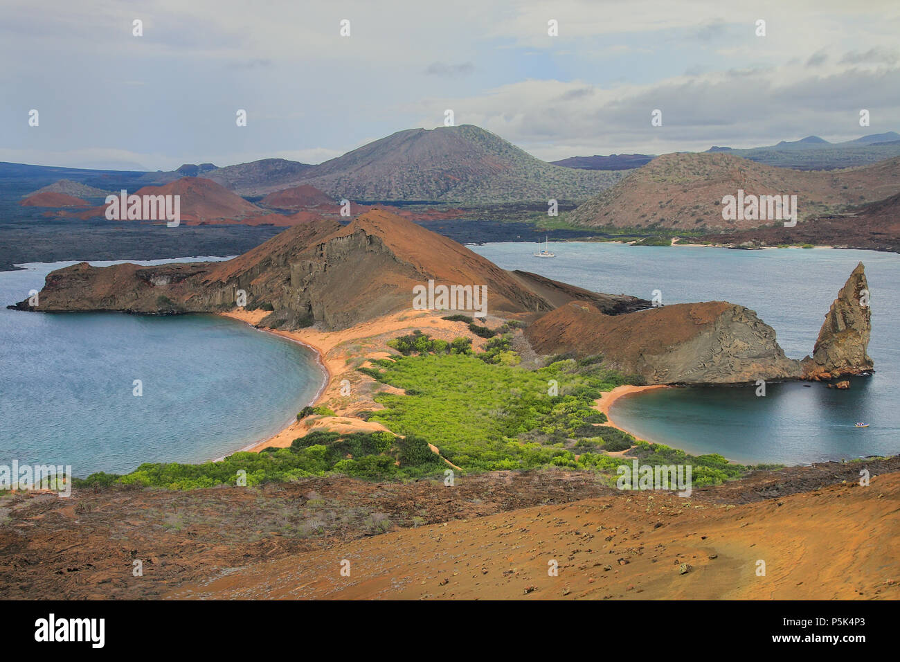 Avis de Pinnacle Rock sur Bartolome island, Parc National des Galapagos, Equateur. Cette île offre certains des plus beaux paysages de l'archipela Banque D'Images