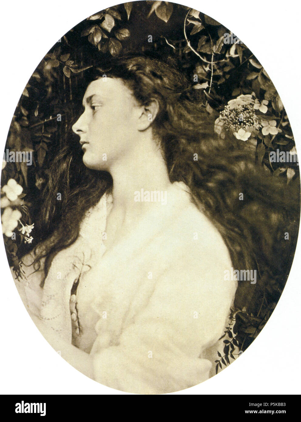 N/A. Alethea. Modèle est Alice Pleasance Liddell. Impression carbone, 333 x 249mm (13 1/8 x 9 3/4'). 1872. Julia Margaret Cameron (1815-1879) Noms alternatifs Julia Margaret Pattle, Julia Margaret Cameron Pattle ; Julia M. Cameron, Julia Margaret née Pattle ; Julia Margaret née Pattle Description photographe britannique Date de naissance/Décès 11 Juin 1815 26 janvier 1879 Lieu de naissance/décès Calcutta, Inde, Ceylan Kalutara contrôle d'autorité : Q230120 VIAF:61616074 ISNI:0000 0000 8140 6854 ULAN:500118804 RCAC:n50031545 35169417 80:NLA WorldCat Alethea, par Julia Margaret Cameron Banque D'Images