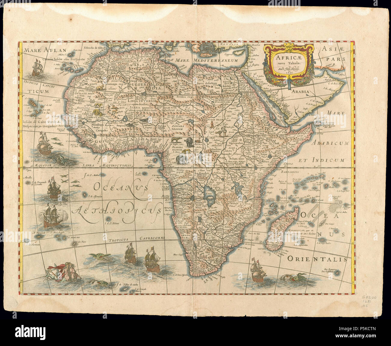 N/A. Nova Africae tabula Nouvelle Afrique Relief illustré de représentations imagées. Décorées avec des navires à voile, poissons et autres animaux. Verso pages numérotées 621 et 624. Garson, Y. L'Afrique dans les yeux de l'Europe, 24 (Description de : North West University Library) . 1631. Hondius, Hendrik, 1597-1652 Afrique 65 1631, Hendrik Hondius (3824997-recto) Banque D'Images N/A. Nova Africae tabula Nouvelle Afrique Relief illustré de représentations imagées. Décorées avec des navires à voile, poissons et autres animaux. Verso pages numérotées 621 et 624. Garson, Y. L'Afrique dans les yeux de l'Europe, 24 (Description de : North West University Library) . 1631. Hondius, Hendrik, 1597-1652 Afrique 65 1631, Hendrik Hondius (3824997-recto) Banque D'Images