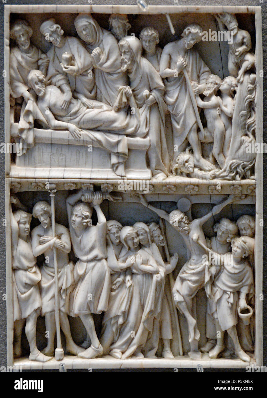 N/A. Deutsch : Szenen aus der Passion Christi (von oben nach oben) : Geißelung, Kreuzigung, Grablegung Höllenfahrt und. Elfenbein mit Spuren von Polychromie, Paris, erstes Viertel des 14. Jahrhunderts. Anglais : Scènes de la Passion du Christ (de bas en haut : flagellation, crucifixion, mise au tombeau, le hersage de l'enfer. L'ivoire avec traces de polychromie, Paris, premier quart du 14ème siècle. English : Scènes de la Passion du Christ : de bas en haut, la flagellation, la crucifixion, la mise au tombeau et la descente aux enfers. Ivoire avec traces de polychromie, Paris, premier quart du XIV Banque D'Images