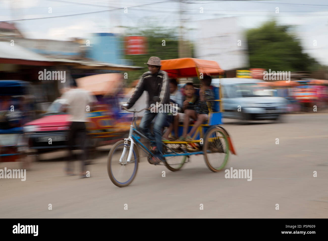 Pousse-pousse malgache ou cyclo Banque D'Images