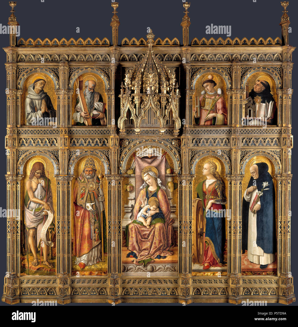 Deutsch : Autel von San Domenico à Ascoli, Polyptychon Gesamtansicht, Mitteltafel, Thronende : Madonna, linke und Rechte und Tafeln oberes Inscription : Heilige . English : haut de l'autel, de gauche à droite : Saint François d'Assise, Saint André, saint Étienne, Saint Thomas d'Aquin bas de l'autel : Saint Jean le Baptiste, Saint Pierre, la Vierge à l'enfant, Sainte Catherine et saint Dominique . 1476. N/A 274 Carlo Crivelli 005 Banque D'Images Deutsch : Autel von San Domenico à Ascoli, Polyptychon Gesamtansicht, Mitteltafel, Thronende : Madonna, linke und Rechte und Tafeln oberes Inscription : Heilige . English : haut de l'autel, de gauche à droite : Saint François d'Assise, Saint André, saint Étienne, Saint Thomas d'Aquin bas de l'autel : Saint Jean le Baptiste, Saint Pierre, la Vierge à l'enfant, Sainte Catherine et saint Dominique . 1476. N/A 274 Carlo Crivelli 005 Banque D'Images