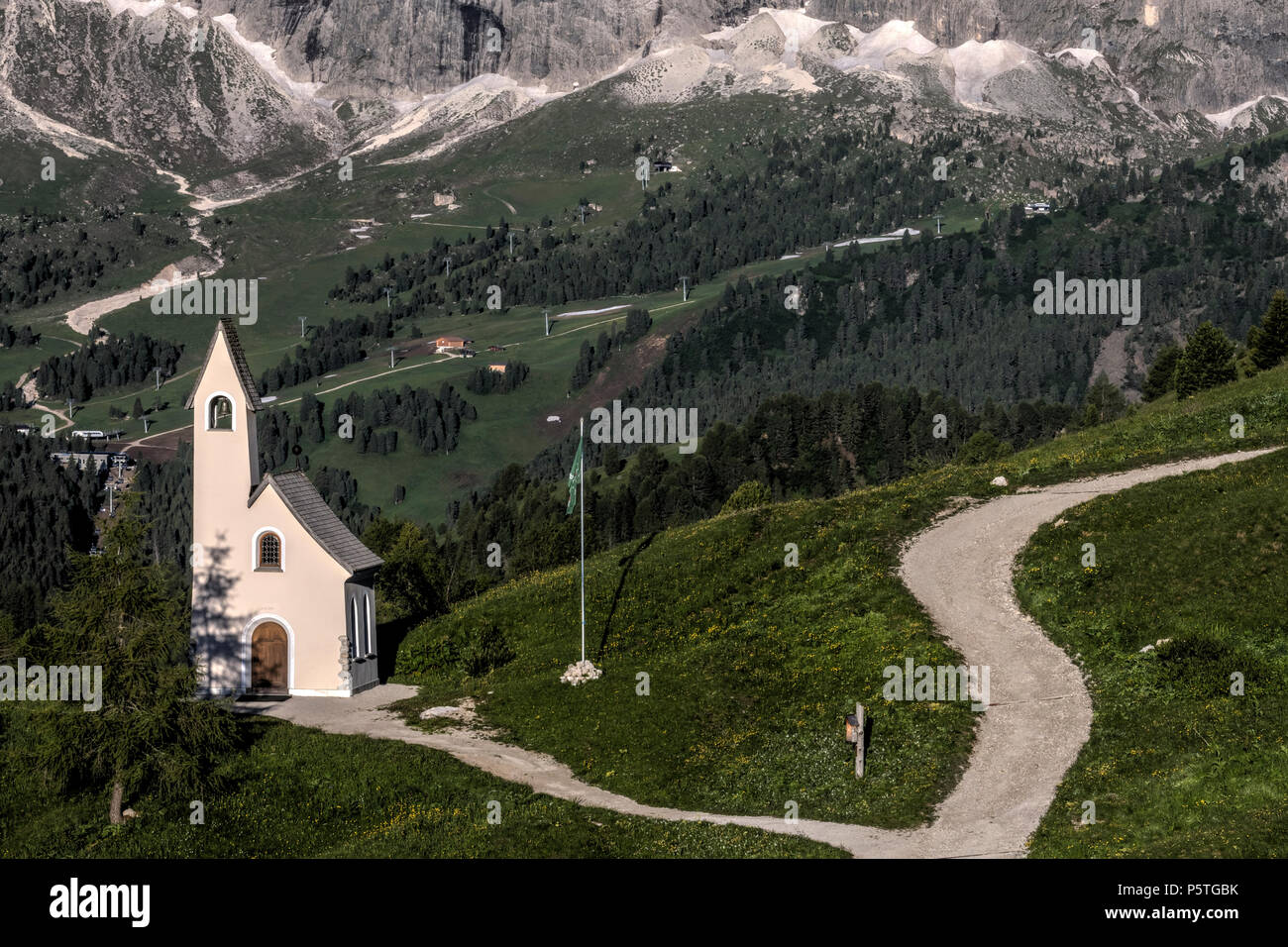 Gardena Pass, Cappella di San Maurizio, le Tyrol du Sud, Italie, Europe Banque D'Images