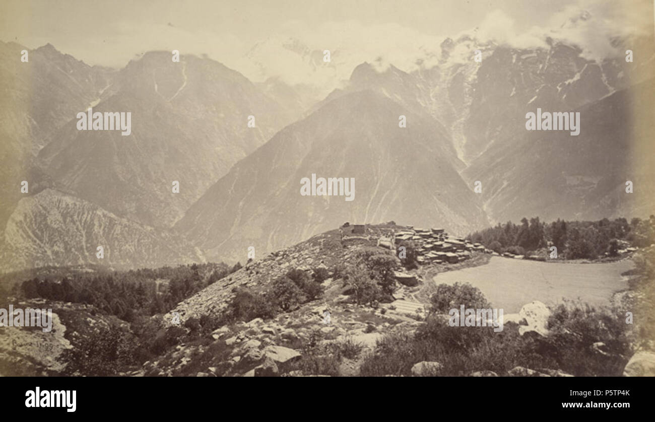 N/A. English : 'Chini et ses montagnes,' d'impression photographique noir et blanc, par le photographe britannique Samuel Bourne. En date du 1866. Avec la permission de la British Library, Londres. 29 avril 2011. Samuel Bourne (1834-1912) Description photographe britannique Date de naissance/décès 30 Octobre 1834 24 avril 1912 Lieu de naissance/mort Mucklestone Nottingham contrôle d'autorité : Q337475 VIAF:17498395 ISNI:0000 0000 6638 7317 ULAN:500022534 RCAC:n82235787 Bibliothèque ouverte:OL5842150WorldCat UN 339 et ses montagnes Chini par Samuel Bourne 1866 Banque D'Images