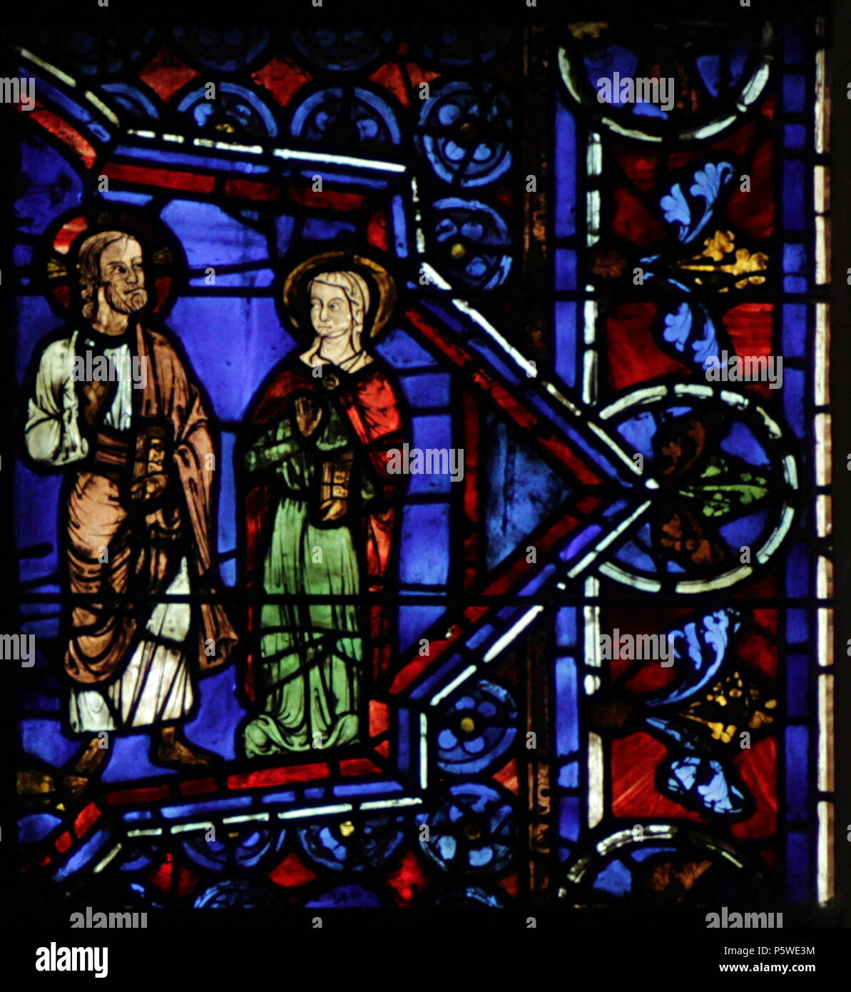 N/A. Cathédrale de Chartres - Notre Dame de la Belle Verrière - mariage de Cana (3) Marie demande à Jésus "quelque chose". Michelet- (talk) 07:11, 30 novembre 2016 (UTC) 333 Chartres 30a-panel 6 Banque D'Images