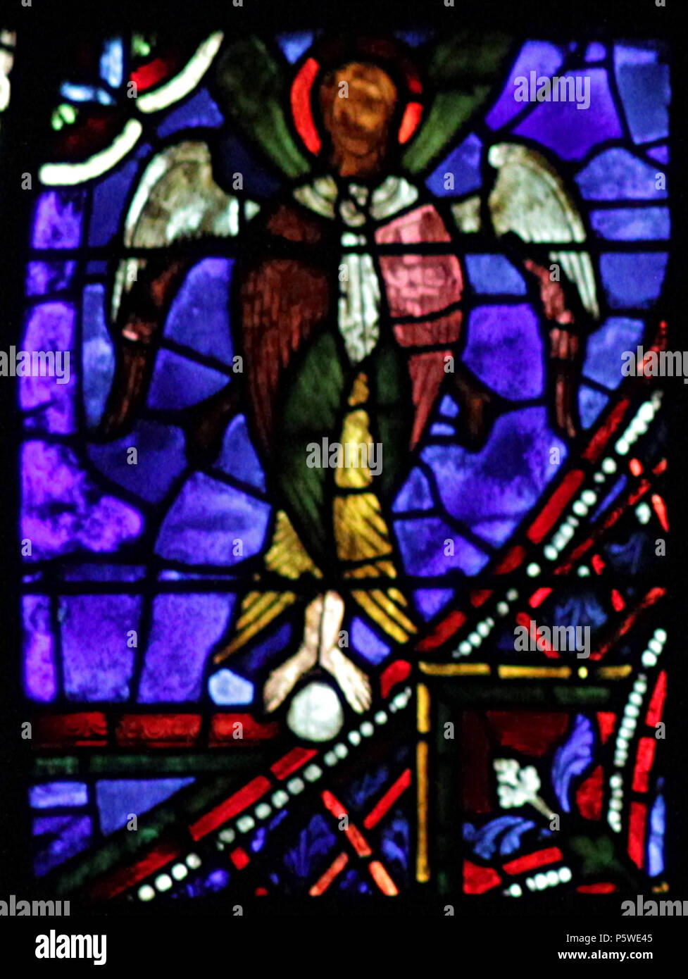 N/A. Anglais : fragment de fichier:Chartres 36 -corrigé.jpg - Ligne 10 : Hiérarchie céleste VIII - les chérubins. 23 juillet 2017, 11:26:58. Micheletb 333 Chartres 36 -10un Banque D'Images