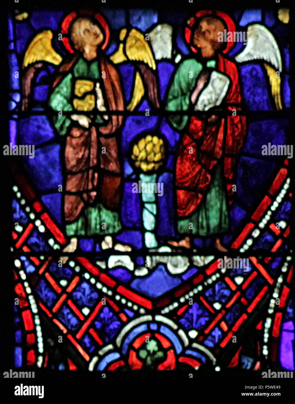 N/A. Anglais : fragment de fichier:Chartres 36 -corrigé.jpg - Ligne 08 : Bord 24 - Hiérarchie céleste III - directeurs . 23 juillet 2017, 11:26:58. Micheletb 333 Chartres 36 -08b Banque D'Images