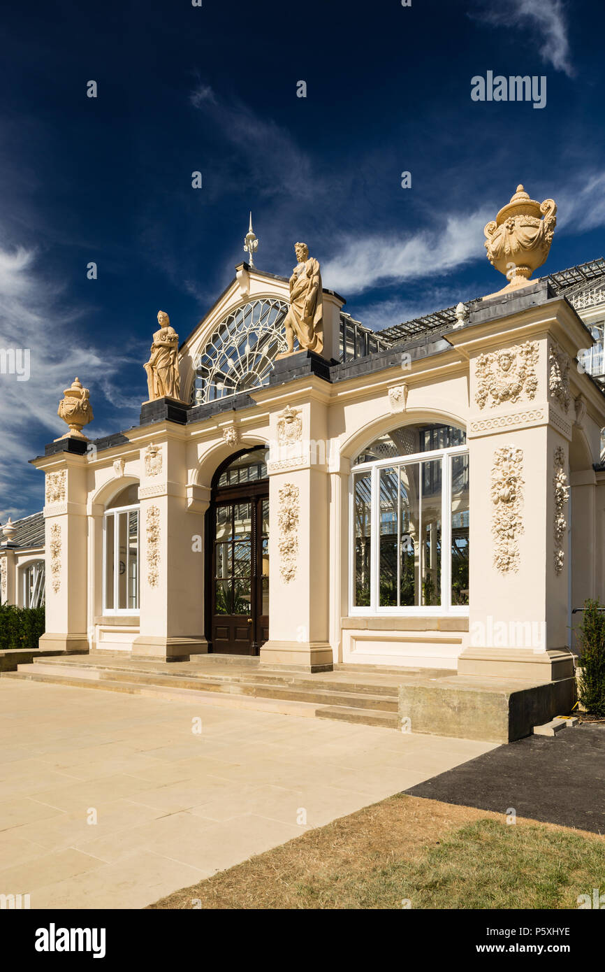 Chambre tempérée à Kew JBR, entrée extérieure. Banque D'Images
