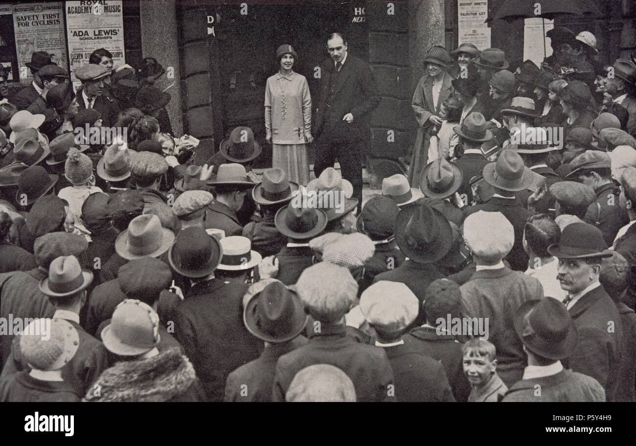 JOHN MAYNARD KEYNES EL DIA DE SU BODA 1925. Banque D'Images