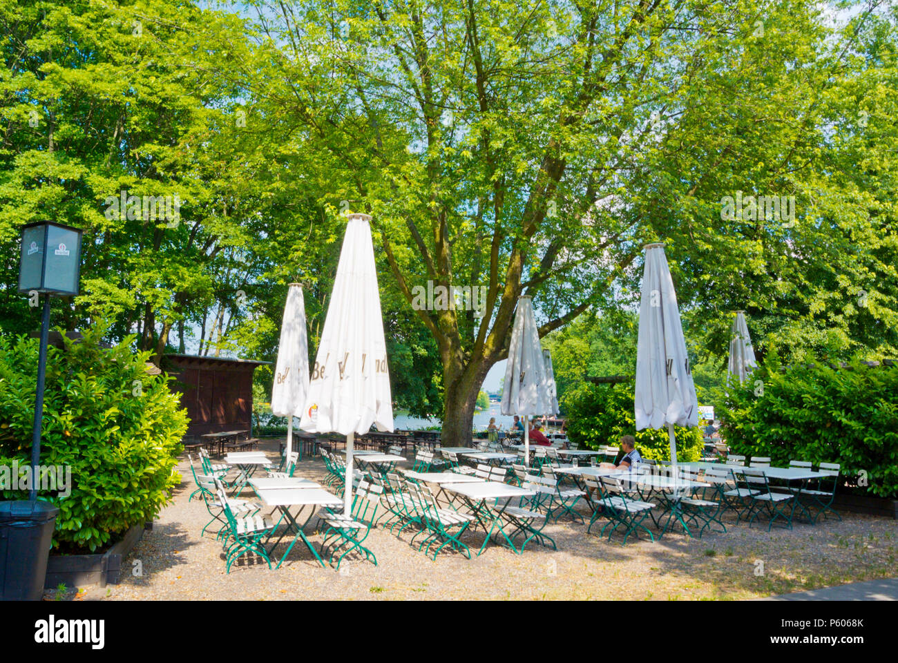 Haus Zenner, Zenner restaurant beer garden, parc de Treptow, Alt-Treptow, Berlin, Allemagne Banque D'Images