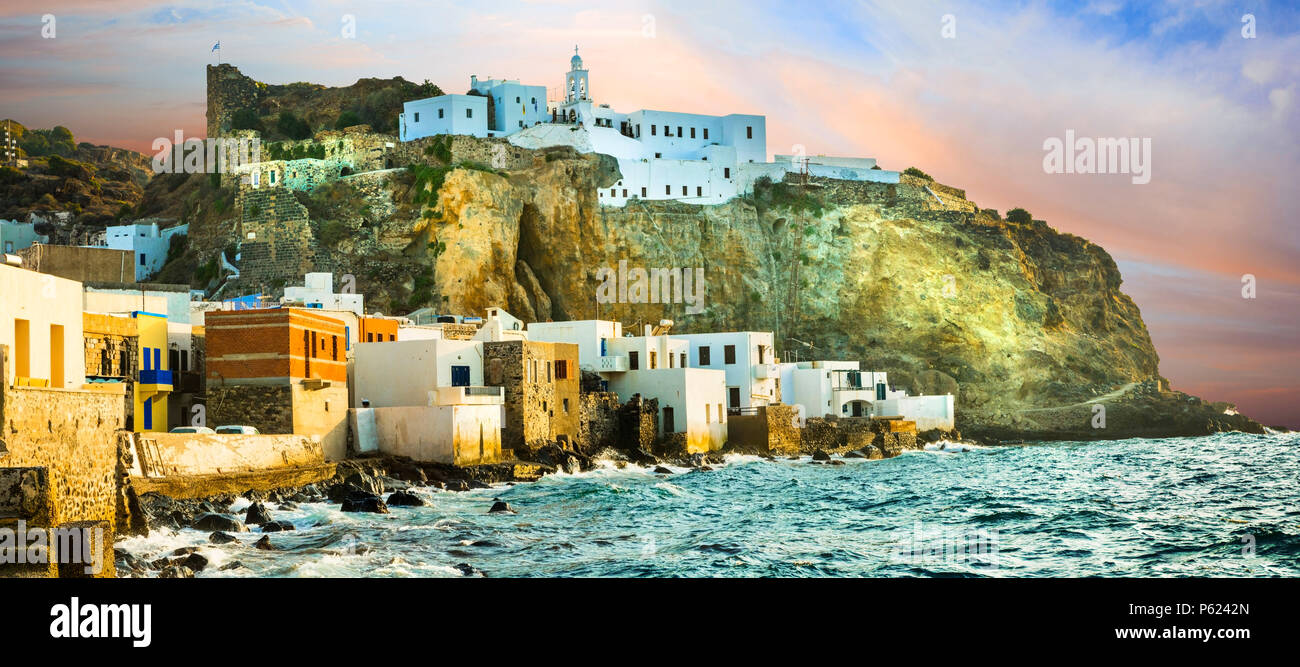 L'île de Nisyros impressionnant sur le coucher du soleil,Dodécanèse,Grèce. Banque D'Images