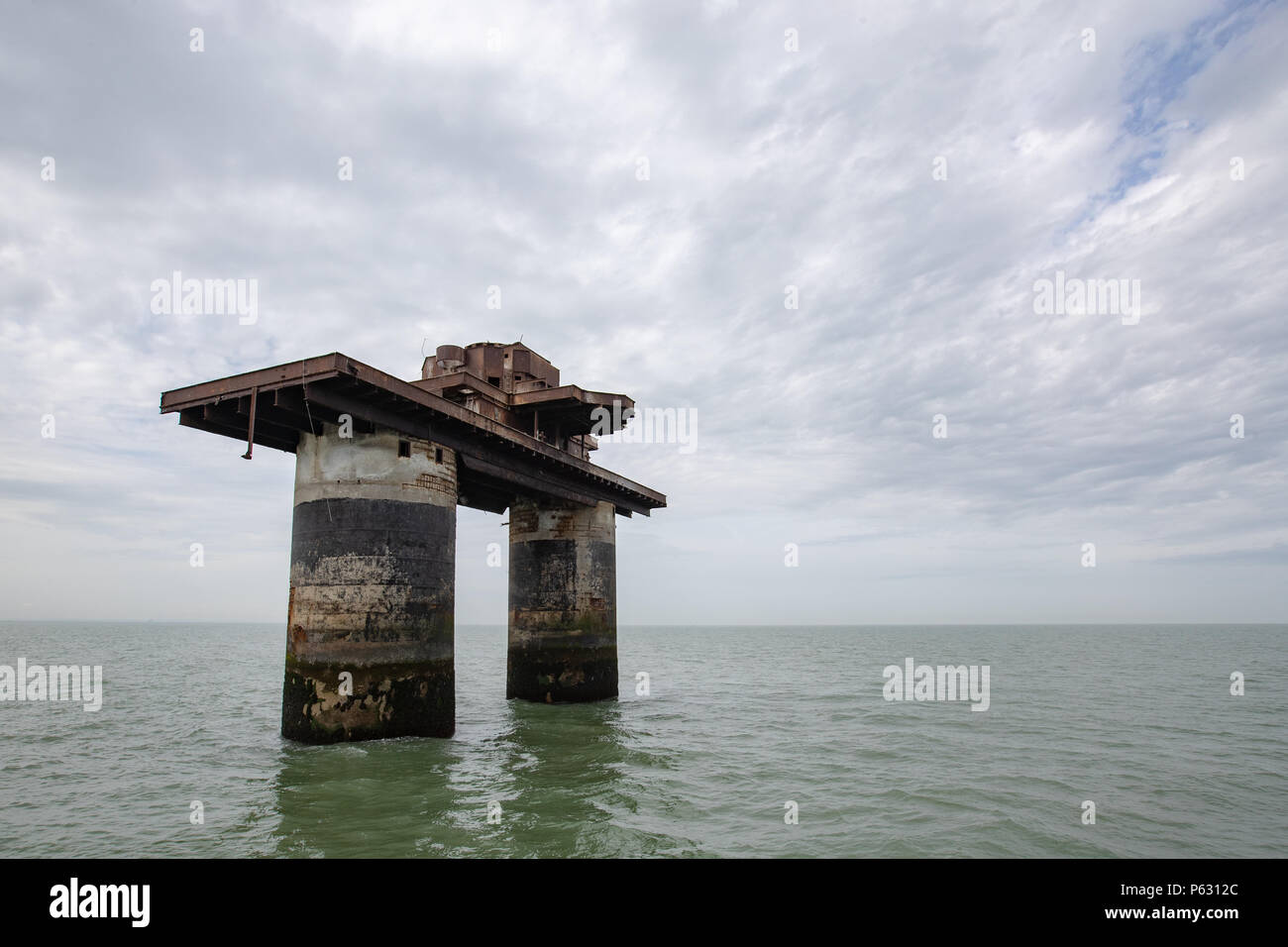 Frapper fort,John Maunsell Les forts de la marine ont été construites dans l'estuaire de la Tamise et utilisés par la Royal Navy, à décourager et à signaler les raids aériens allemands Banque D'Images