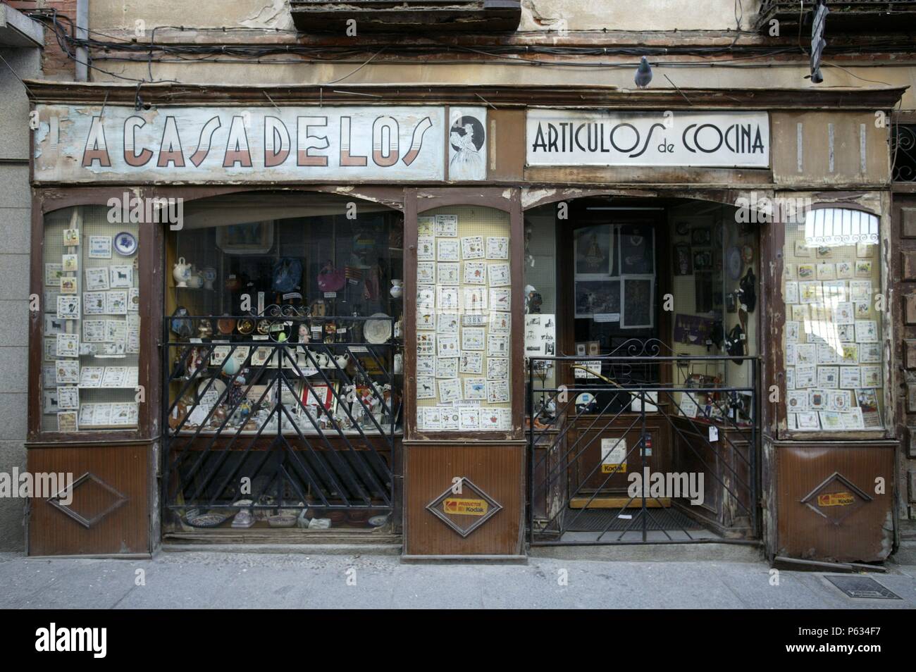 TIENDAS ANTIGUAS EN LA CALLE CABALLERO. Banque D'Images