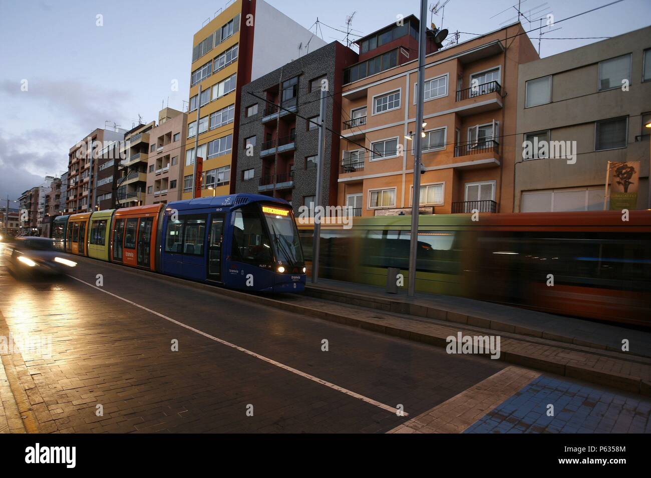 TRANVIA QUE UNE LA LAGUNA CON SANTA CRUZ. Banque D'Images