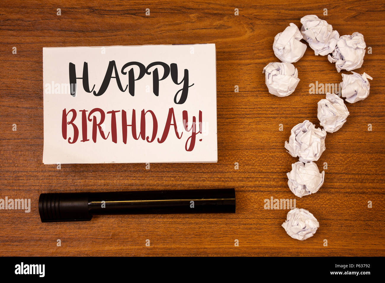 Joyeux Anniversaire Texte Montrant Des Signes D Appel De La Motivation Photo Conceptuelle Felicitations Celebrer Anniversaire Idees Sur Papier Background Quotatio Photo Stock Alamy