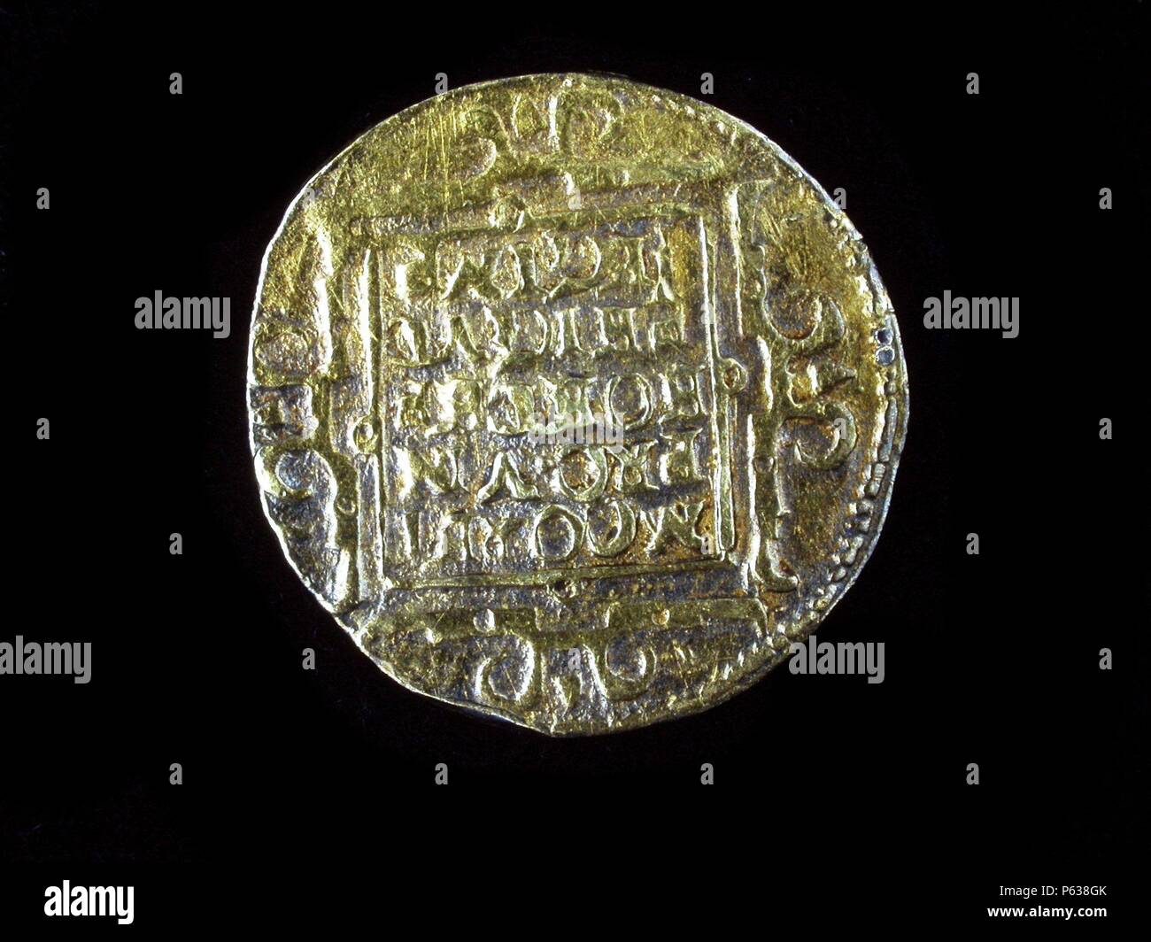 NUMISMATICA. MONEDA MODERNA. OBSIDIONAL DE ORO, DE FELIPE II. REVERSO. LEYENDA DENTRO DE MARCO. 1596. (MUSEO ARQUEOLOGICO NACIONAL : DEPOSITO). Banque D'Images