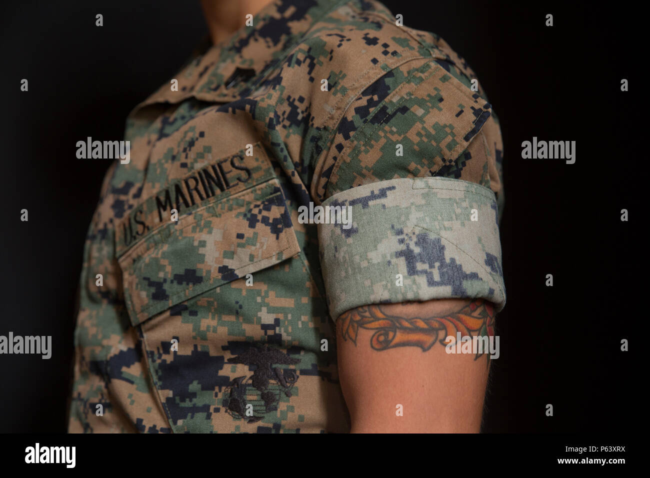 L'uniforme de la journée pour BCP Hawaii est actuellement le modèle MARPAT  Woodland (marine) Marine Corps Lutte contre l'uniforme de l'utilitaire  (MCCUU) avec les manches retroussées. Marines avec ordre de MCBH doivent
