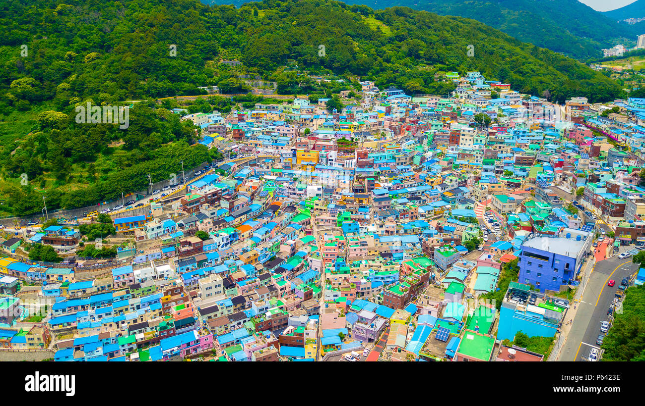 Vue aérienne de Gamcheon Culture Village situé dans la ville de Busan en Corée du Sud. Banque D'Images