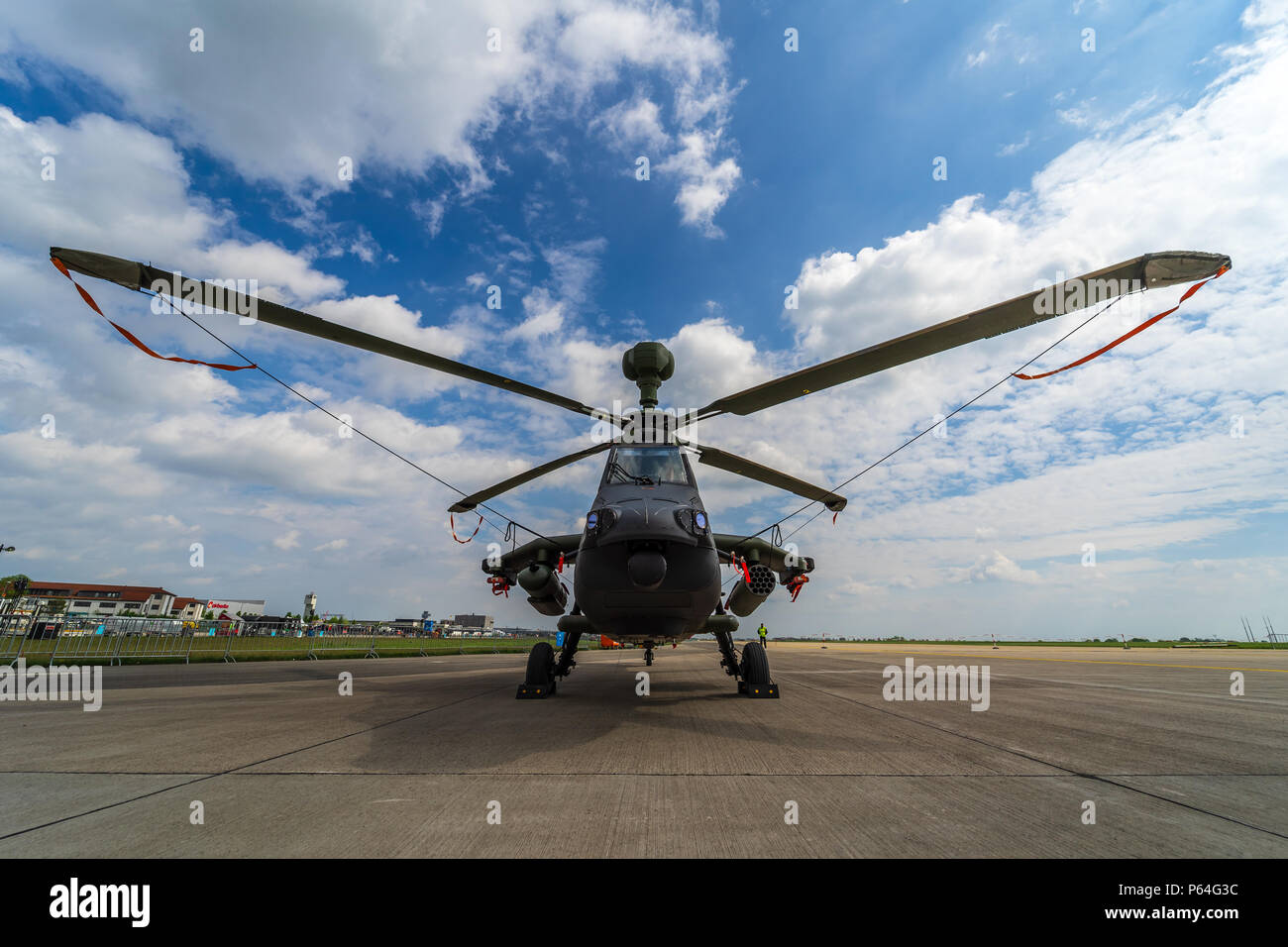 BERLIN, ALLEMAGNE - 25 avril 2018 : hélicoptère de combat Tigre d'Eurocopter. ILA Berlin Air Show Exhibition 2018 Banque D'Images