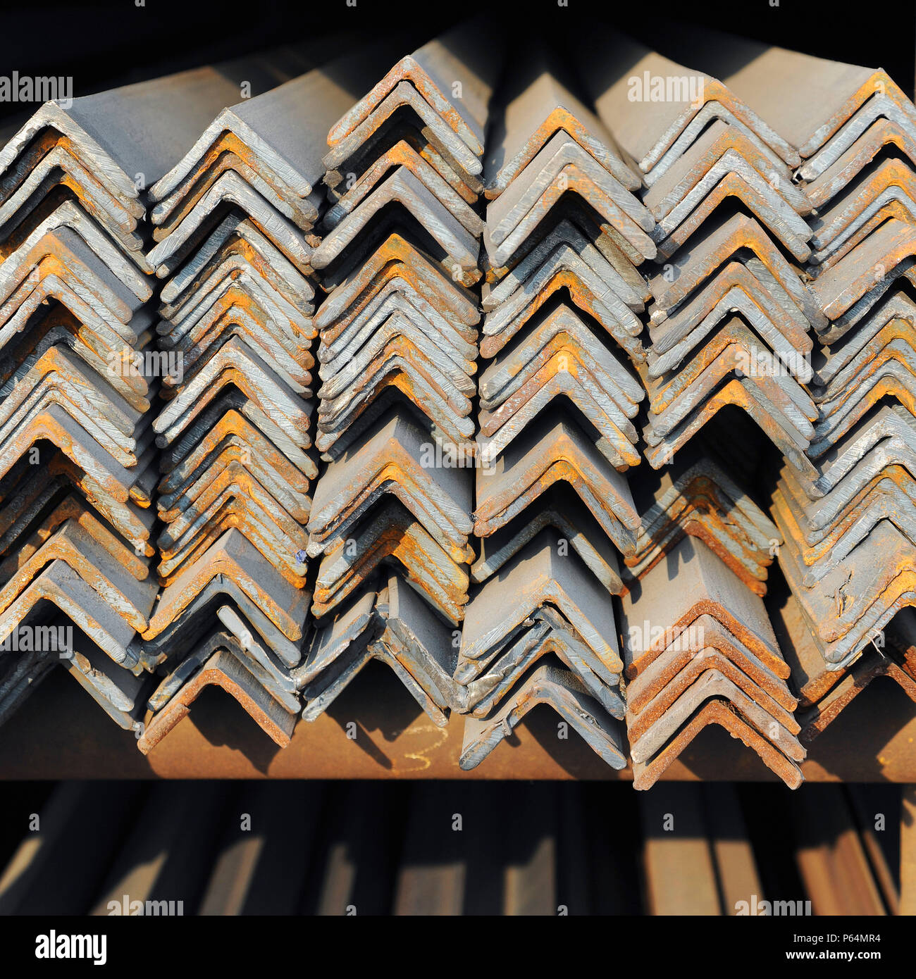 La canalisation en acier en vente sur un marché de produits de construction, l'est de Beijing, Chine Banque D'Images