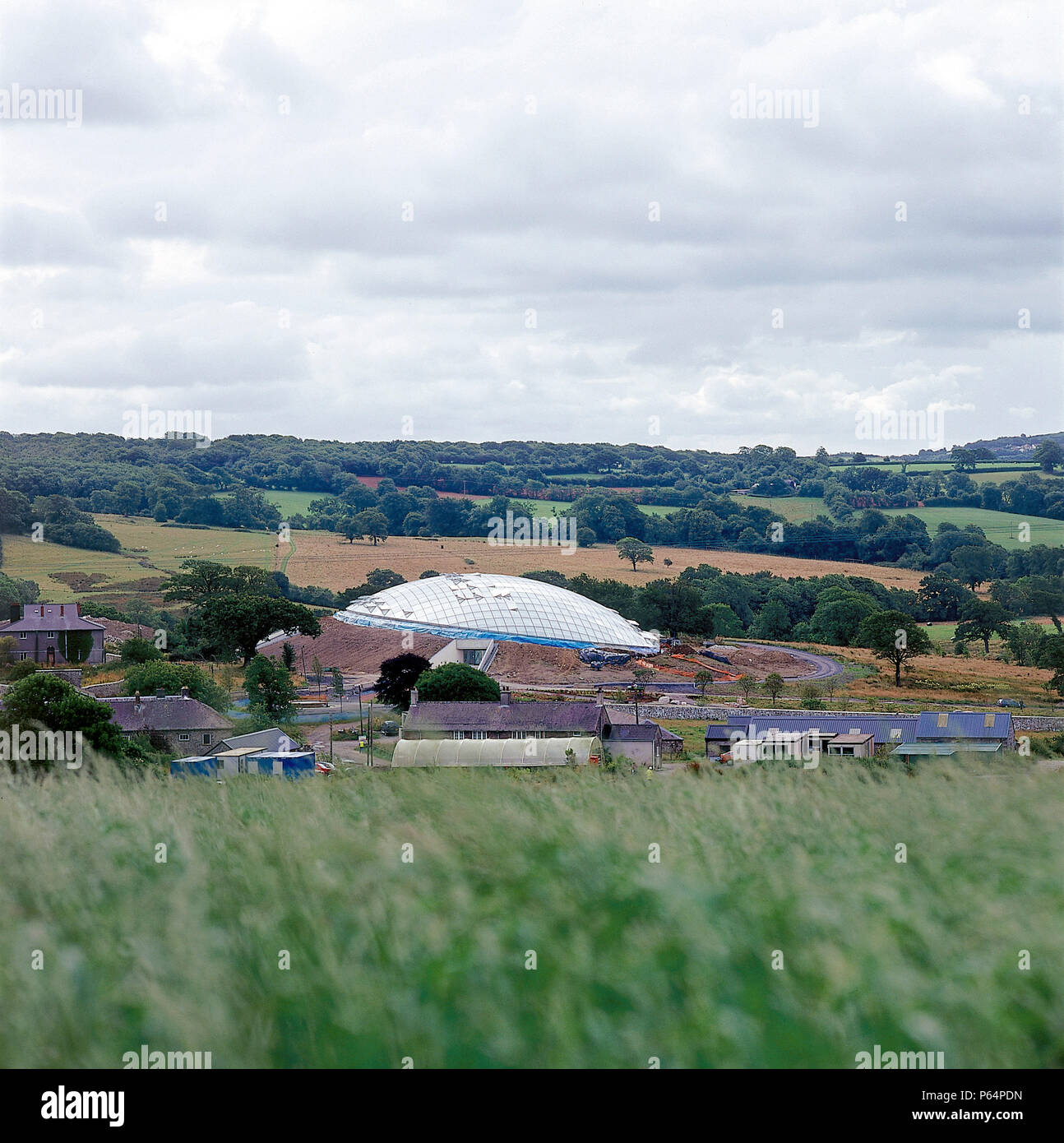 Sommaire des plus grand toit en verre span : Grande maison de verre, Maison Botanique National du Pays de Galles. Carmarthenshire, Pays de Galles, Royaume-Uni. Conçu par Norman Fo Banque D'Images