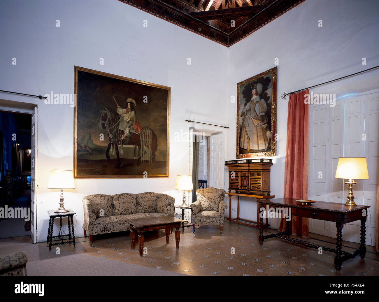 Salon avec une lampe de table et de meubles,Casa Pilatos,Sevilla, Espagne  Photo Stock - Alamy